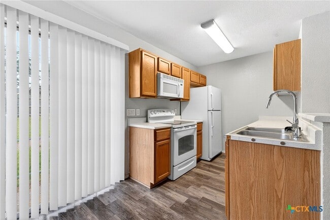 Building Photo - 5701 Redstone Dr