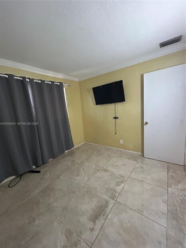 Building Photo - 5710 NW 64th Way