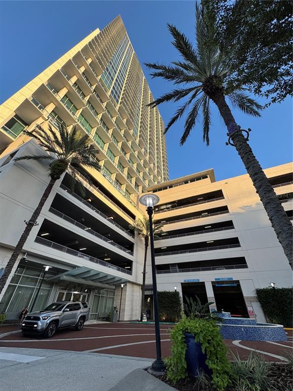 Building Photo - 150 E Robinson St