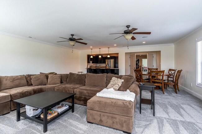 Building Photo - Beautiful Beaumont townhome – $3,000/Month