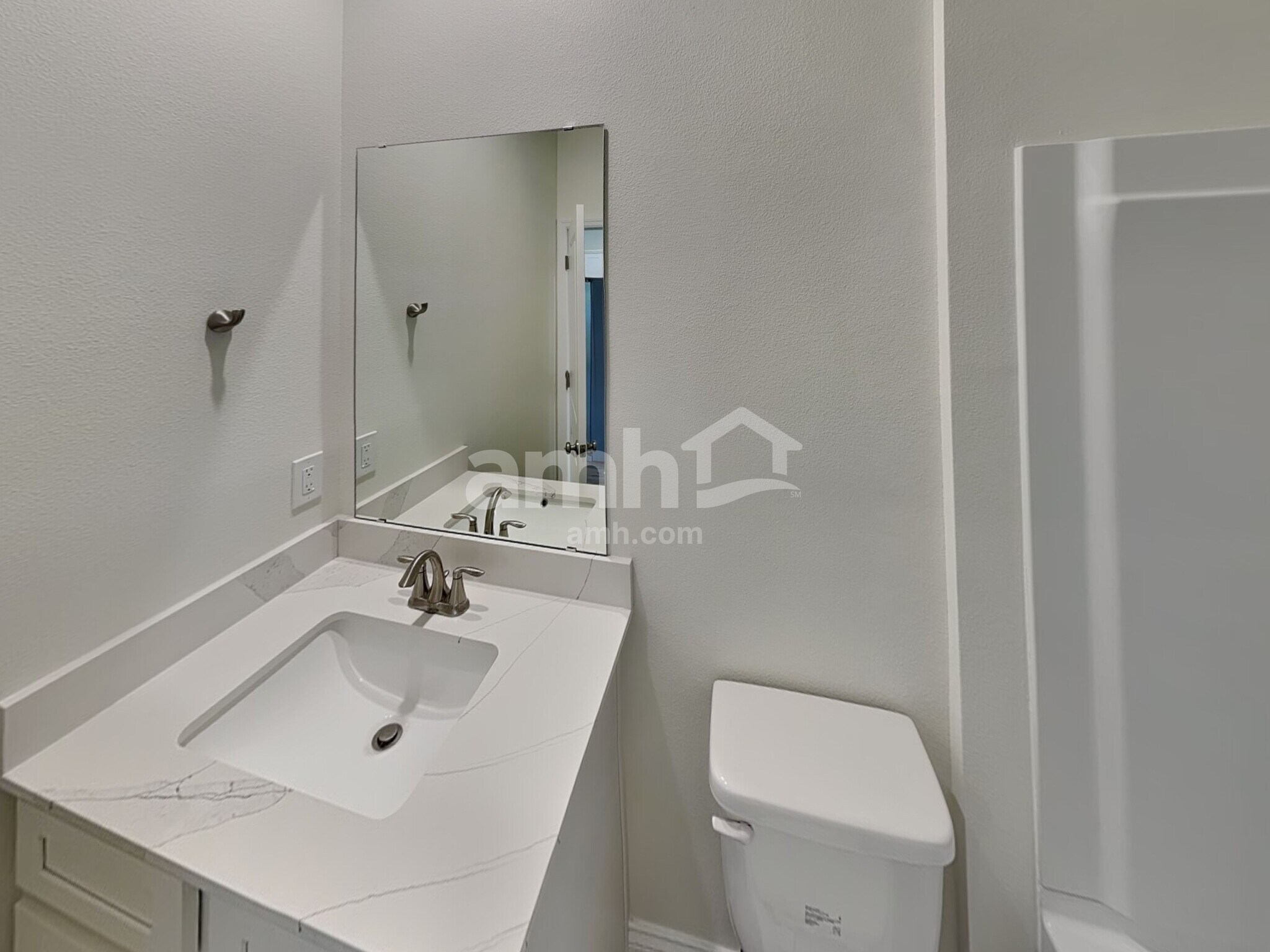 Building Photo - 2526 Feather Crst Dr