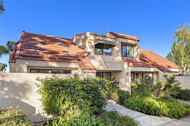 Building Photo - 91 Martinique St