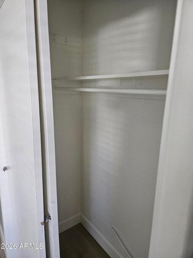 Building Photo - 521 W Maryland Ave