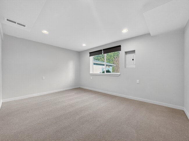 Building Photo - 16218 3rd Ave SE