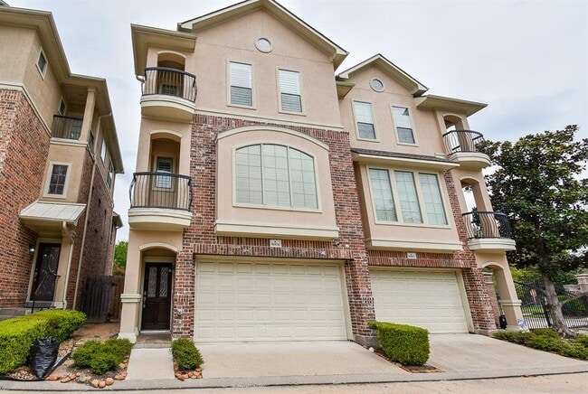 Building Photo - 8004 Stoneyway Dr