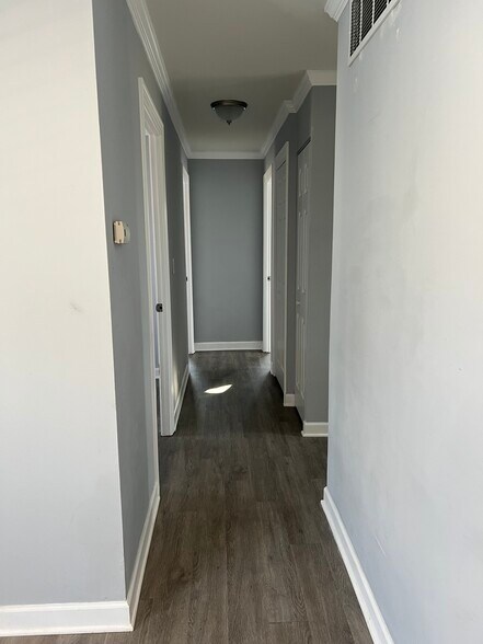 Building Photo - 206 Raupp Blvd