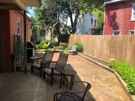 Building Photo - 237 E Walnut St