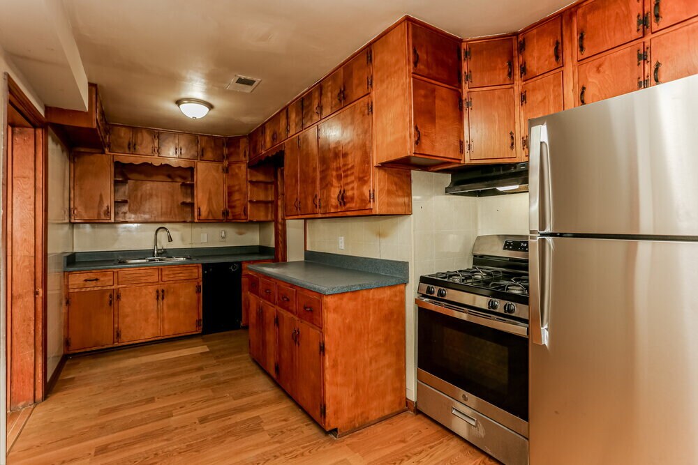 Building Photo - 5299 Sharon St