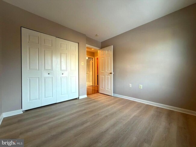 Building Photo - 7684 Green Garland Dr