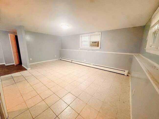 Building Photo - 6A Maynard St