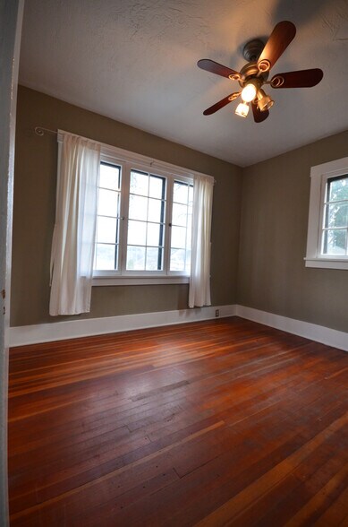 Building Photo - 1007 Montello Ave