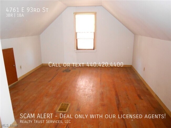 Building Photo - Renovated Cape Cod 3 bedroom 1 Bath