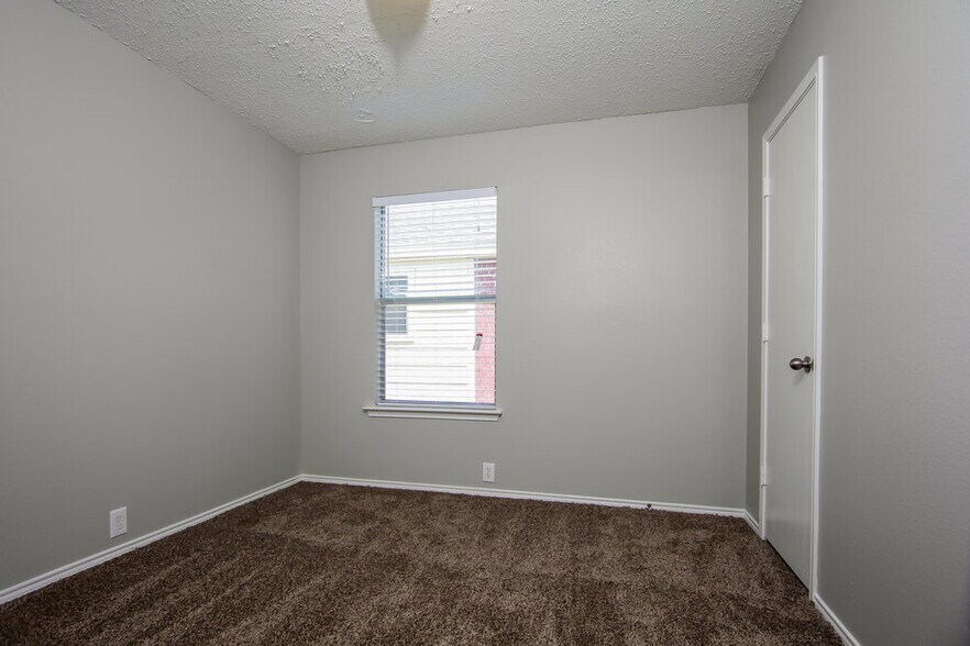 Building Photo - 1308 Wintercreek Dr