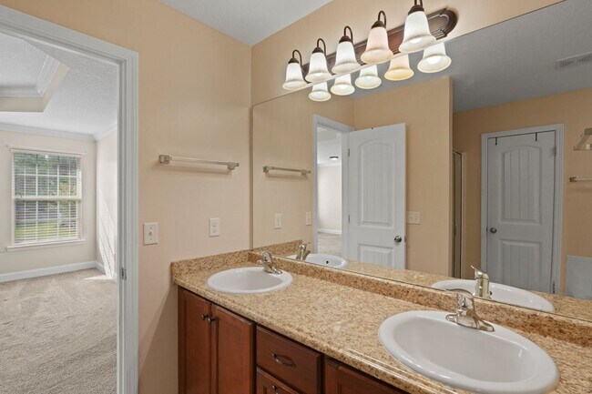 Building Photo - Charming 4-Bedroom Home for Rent in Hinesville, GA