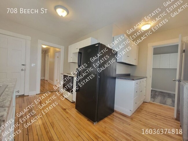 Building Photo - 708 Beech St