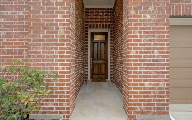 Building Photo - 11810 Dockside Shores Dr