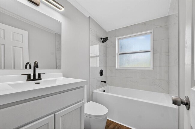 Building Photo - 4505 Cottonwood Dr