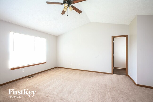 Building Photo - 10087 Palmaire Pl