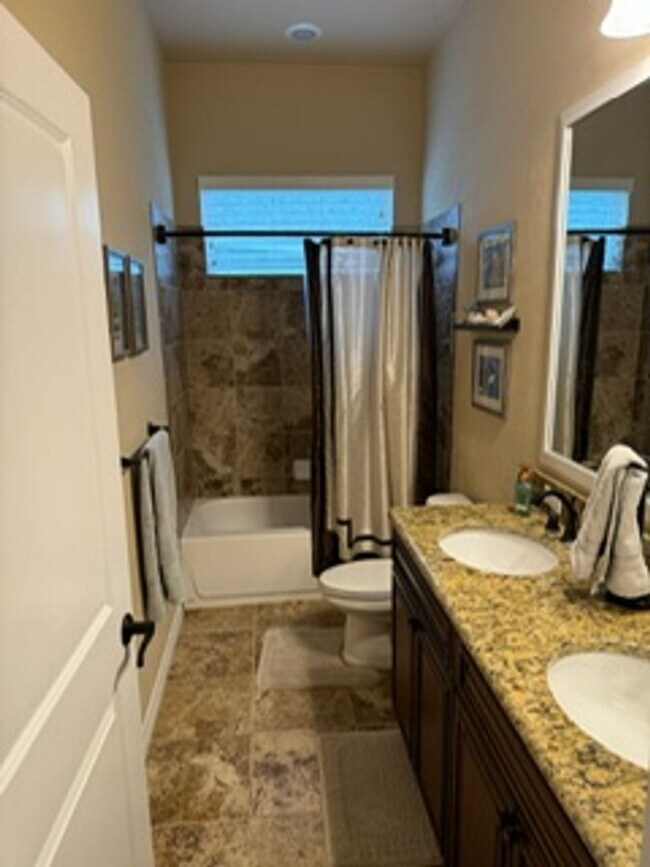 Building Photo - Immaculate Longleaf 4/3 with Office