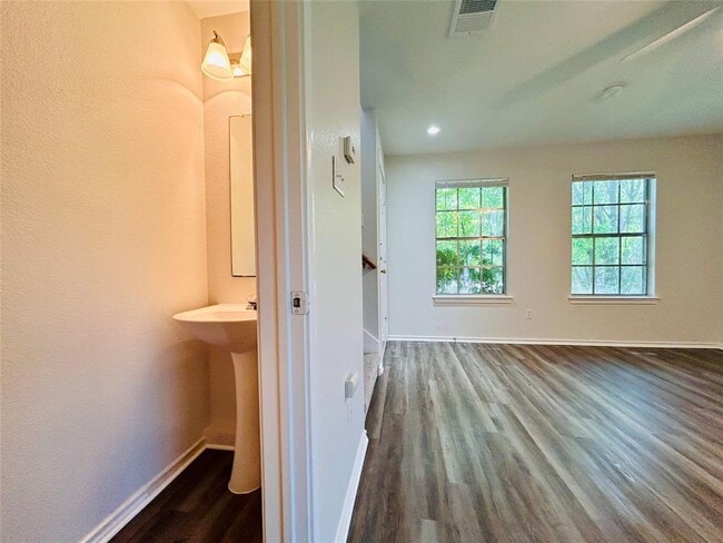 Building Photo - 8508 Apple Carrie Cove