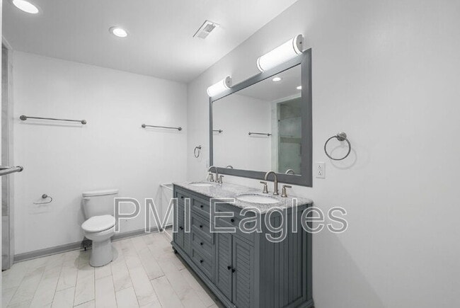 Building Photo - 2721 S Virginia St
