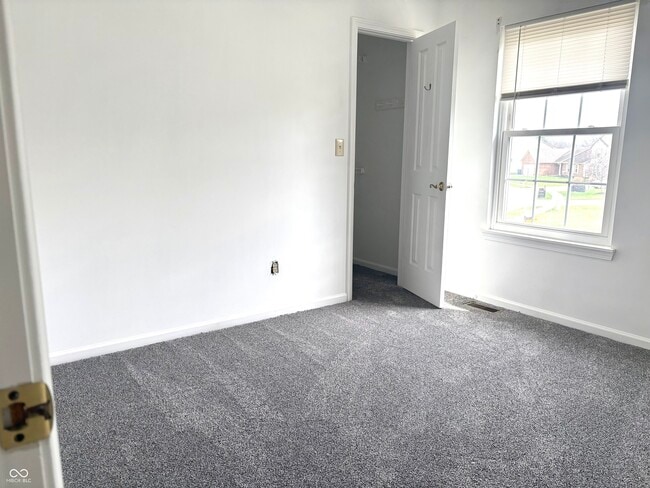 Building Photo - 11052 Oakspring Dr