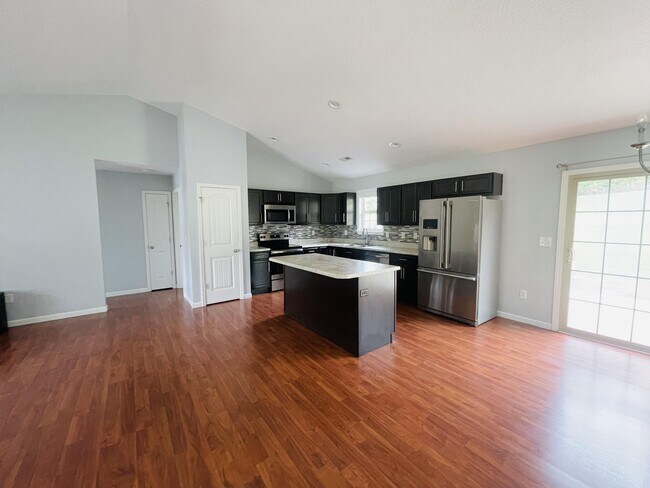 Building Photo - 1020 Saint Charles Way