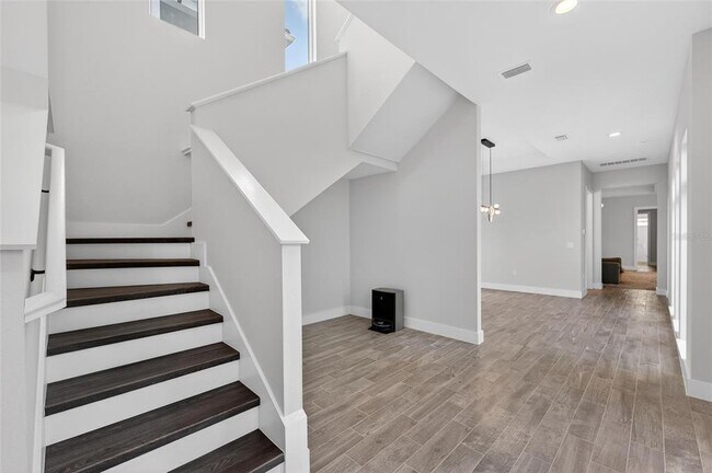 Building Photo - 5917 Cat Claw Ln