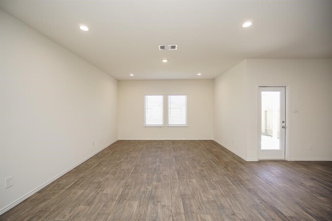 Building Photo - 5210 Becker Hills Ln