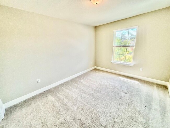 Building Photo - 14001 Salice Dr