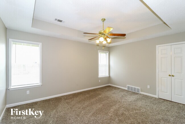 Building Photo - 2750 Park Crest Cove