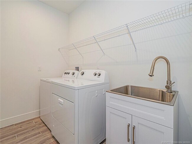 Building Photo - 11551 SW Viridian Blvd