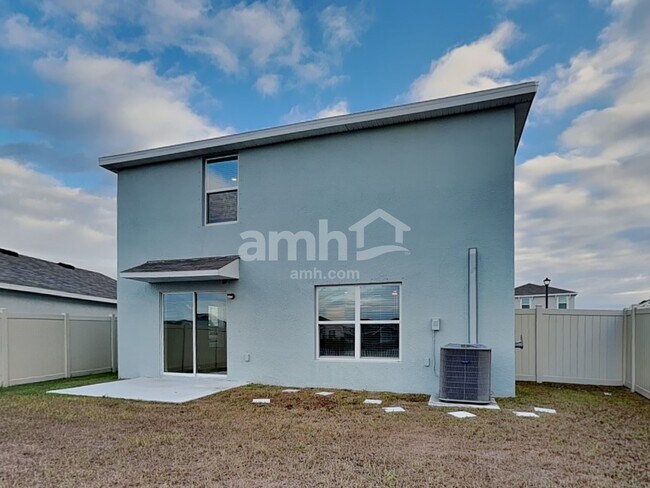 Building Photo - 12241 High Rock Way