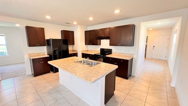 Building Photo - Beautiful 3 Bedroom, 2 Bathroom Home near ...