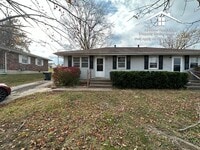 Building Photo - 911 Castlewood Ave