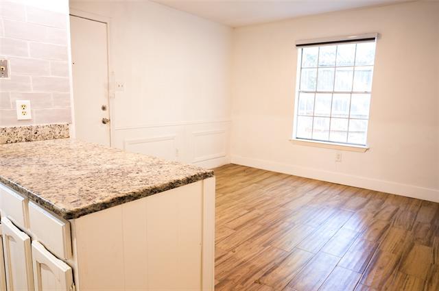 Building Photo - 2904 S Fielder Rd