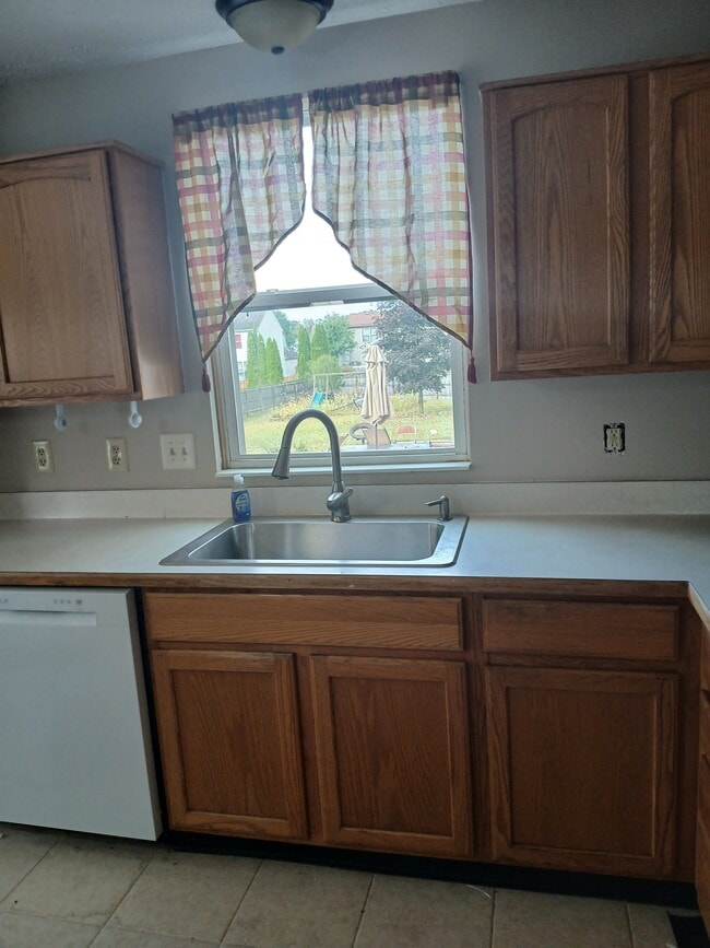 Building Photo - 8347 Vega Dr