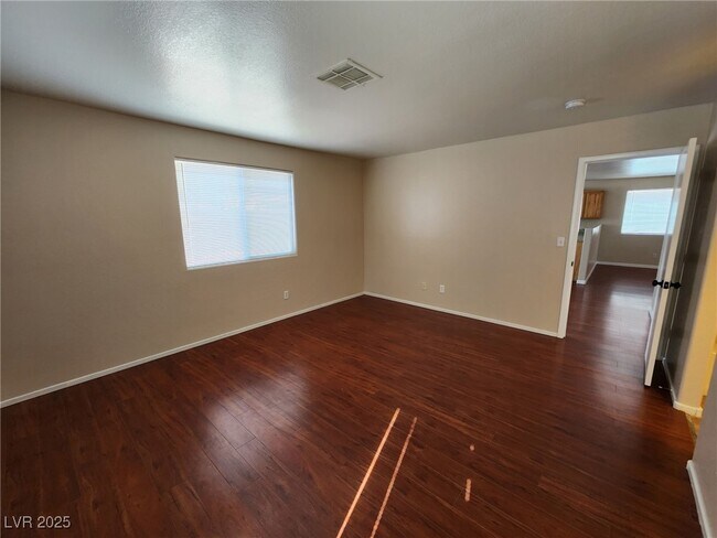 Building Photo - 5012 River Splash Ave