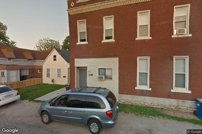 front of building - 910 Regina Ave