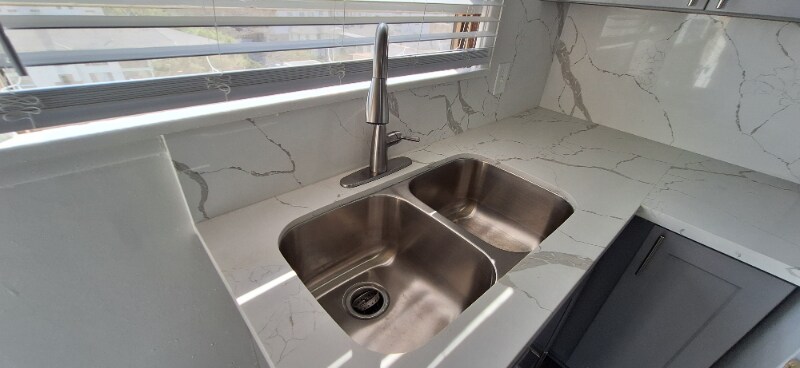 Building Photo - 11028 1/2 Strathmore Dr