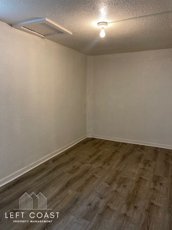 Building Photo - 443 SW 7th St