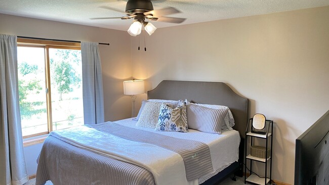 Building Photo - Cozy tranquility 6mi from Mayo 4bed/3bath