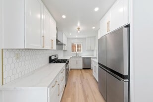 Building Photo - 1754 Hanford Dr
