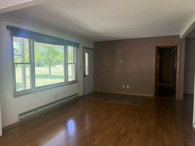 Building Photo - 16907 Indianapolis Rd