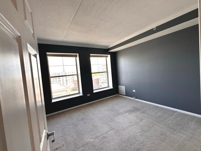 Building Photo - 656 Pearson St