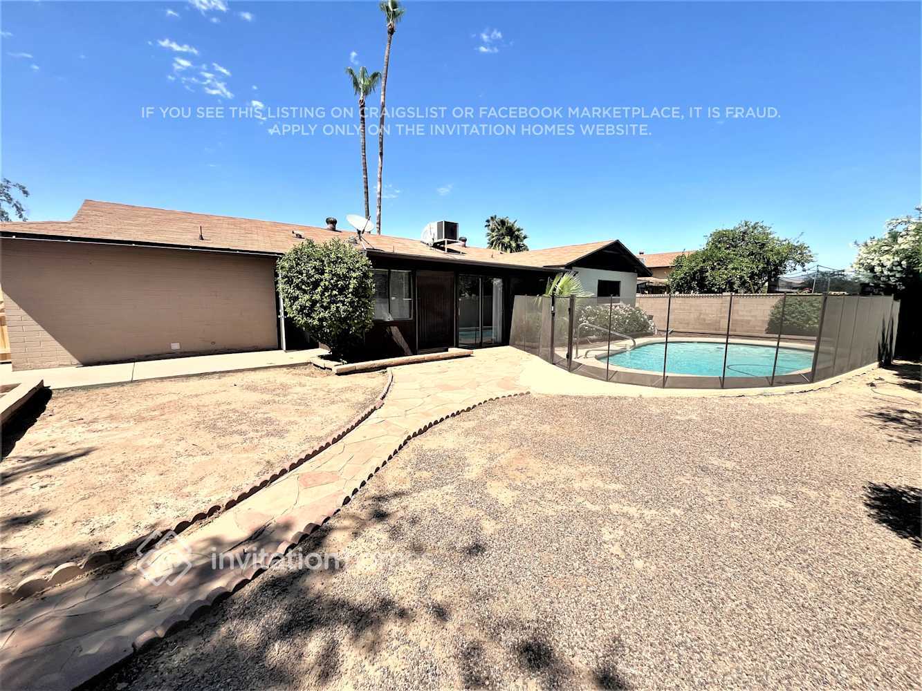 Building Photo - 4607 W Orangewood Ave