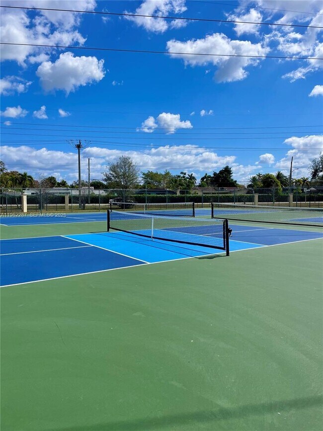 Building Photo - 3690 N 56th Ave