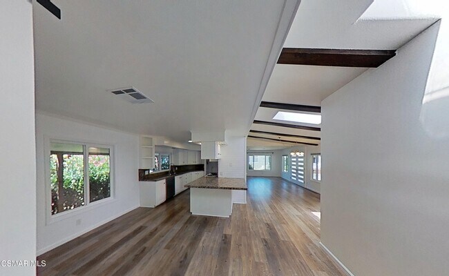 Building Photo - 23 Sherwood Dr