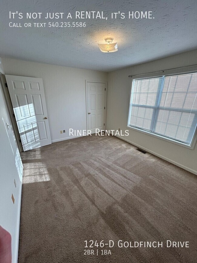 Building Photo - 1246 Goldfinch Dr