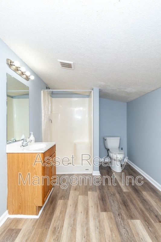 Building Photo - 3023 Rector St